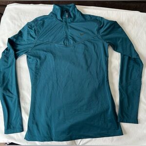 Women’s Nike Teal Long Sleeve size small